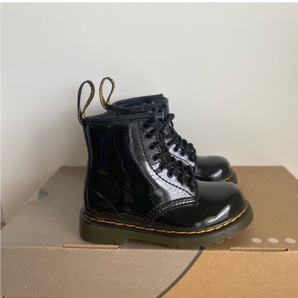 Dr. Martens 1460 Patent Black Leather Lace Up Zip Ankle Boots Toddler -SZ 8 C - Picture 6 of 12